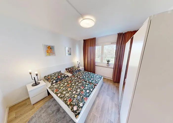 Lägenhet Wohnkomfort Und Retro-charme, Oepnv Fusslaeufig Erreichbar, Wlan