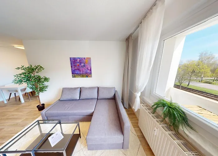 Wohnkomfort Und Retro-charme, Oepnv Fusslaeufig Erreichbar, Wlan Lägenhet *