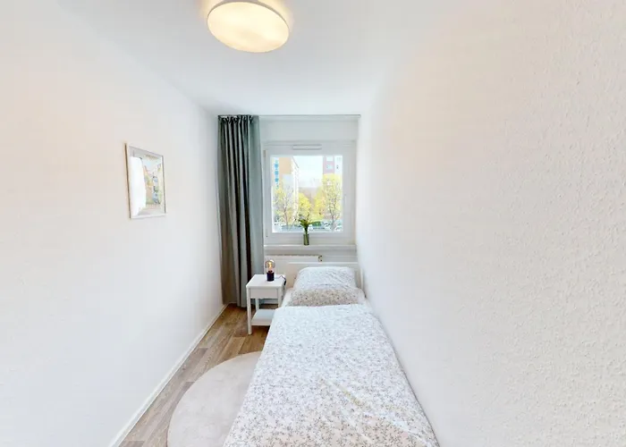 Wohnkomfort Und Retro-charme, Oepnv Fusslaeufig Erreichbar, Wlan