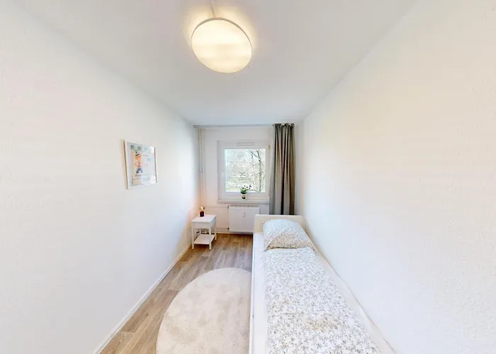 Lägenhet Wohnkomfort Und Retro-charme, Oepnv Fusslaeufig Erreichbar, Wlan *